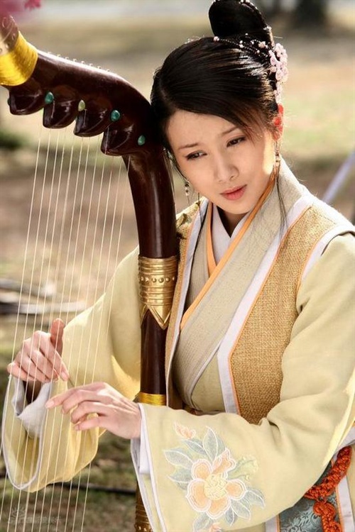 跪求类似碧娜《孔雀东南飞》充满<em>古风</em>的好听的