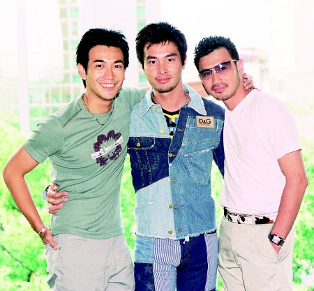 [当年报道]<em>女儿当自强</em>男儿就当GAY