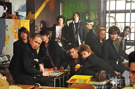 极道鲜师首集收视过20 (官方剧照)