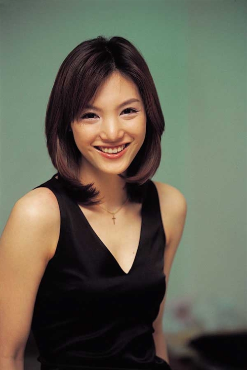 因为是女子+》此mv的男主角