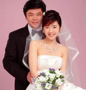 被"离婚水蛭"吸到遍体鳞伤的明星(组图)