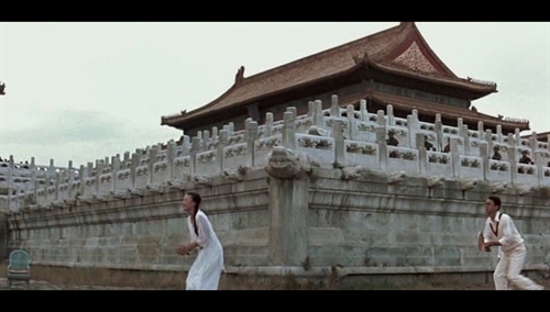 末代皇帝01：59：02-02：05：46段落详细分析【转自时光网】