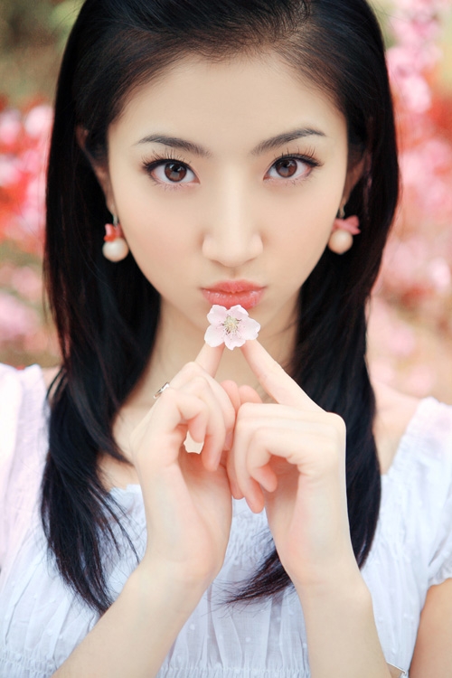 女<em>明星</em>拍照<em>最喜欢的</em>20个姿势(组图)