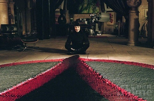 V字仇杀 – 《V字仇杀队》影评