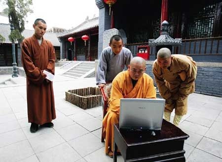 小龙虾每亩一年收入_一年收入1000万(3)