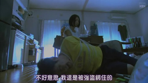 帽子和堵嘴的毛巾