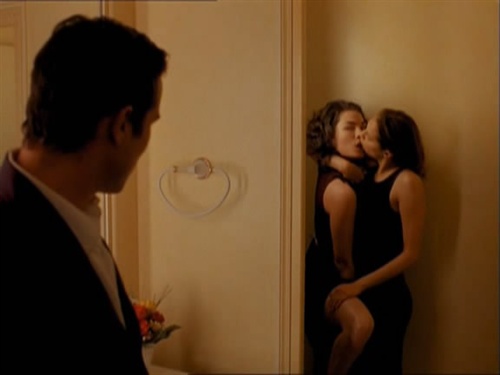 《秘密事件》一男二女三人行