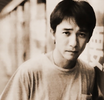 梁朝伟肯定割双眼皮了!梁朝伟