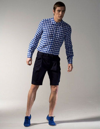 夏天来了,小伙子们都来做<em>短裤男</em>.