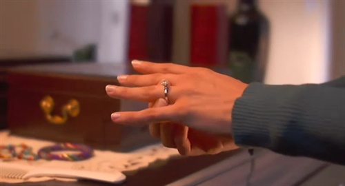 戒指看图猜成语_看图猜成语