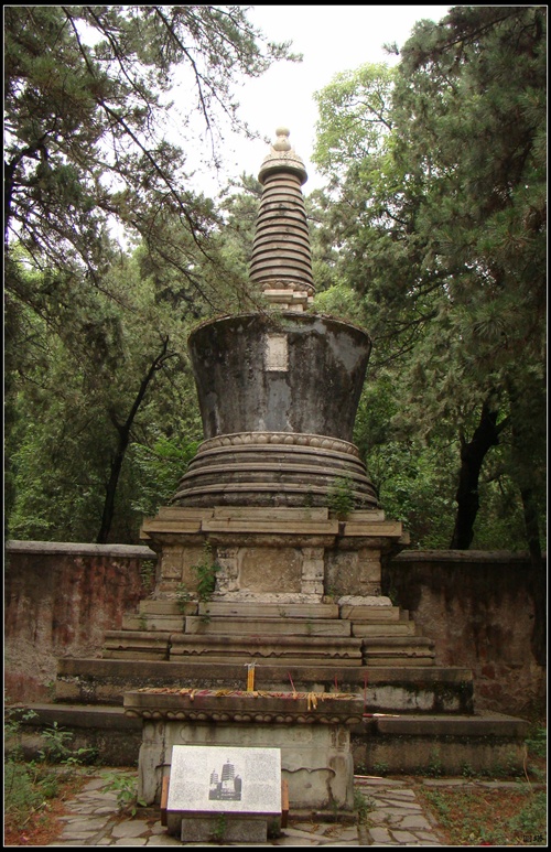 北京城的历史印记之潭柘寺(更新蛇的名称和资料,原来非毒蛇~~)