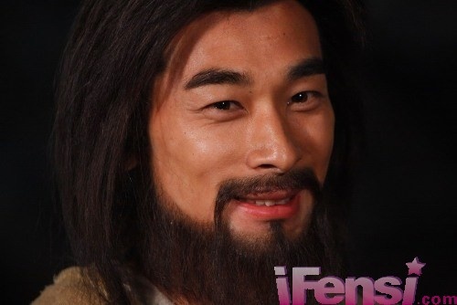 又见苏乞儿--看香港影视剧中的乞丐武痴