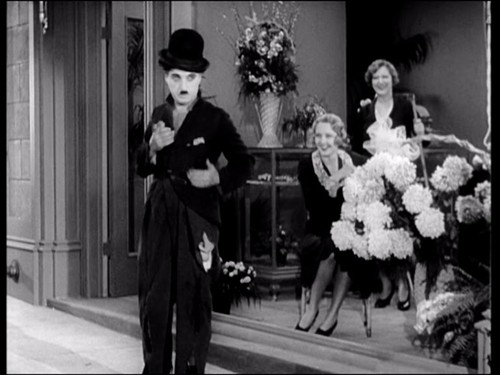 刘强爱电影第八十三集之《城市之光》:卓别林万岁!