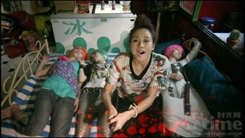 <em>花吃了那女孩</em> 尝试爱情的味道 <em>les影视</em> <em>电影</em>