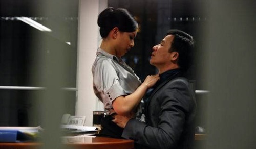 《窃听风云》--三个难人一台戏