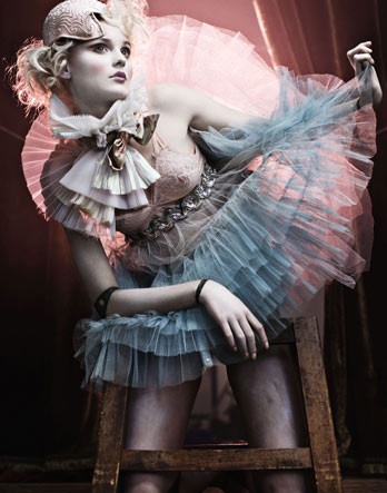 做梦。 像明星那样穿衣服 电影