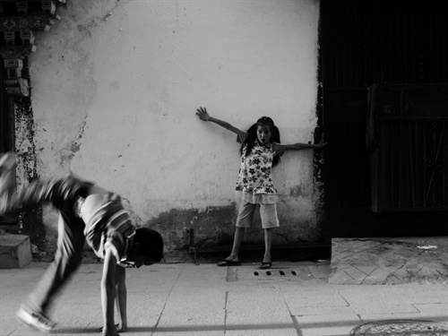 纸飞机 行走 电影