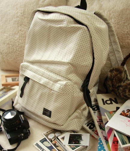 自爆:大家来秀秀自己现在的背包吧 像明星那样