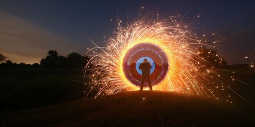 电光石火,驹隙之间---光涂鸦作品8组26枚 够不本根力象想的界世个这 电影
