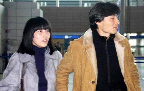 国足<em>老婆</em>哪一个<em>不是</em>大<em>美女</em> 时时刻刻 电影