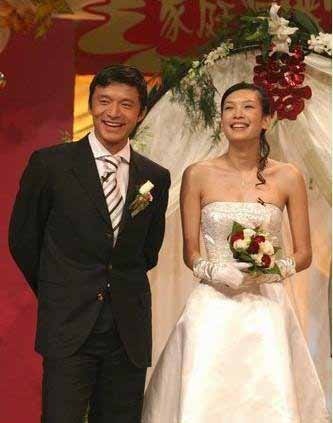 国足<em>老婆</em>哪一个<em>不是</em>大<em>美女</em> 时时刻刻 电影