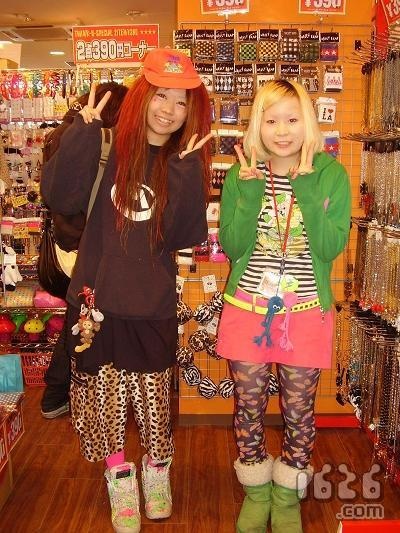 日本丑女作怪的穿衣百态(觉得这就是东京热了