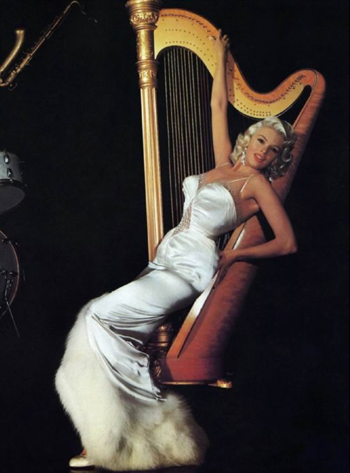 与<em>玛丽莲梦露</em>同时期的<em>金发女郎</em>--jane mansfie