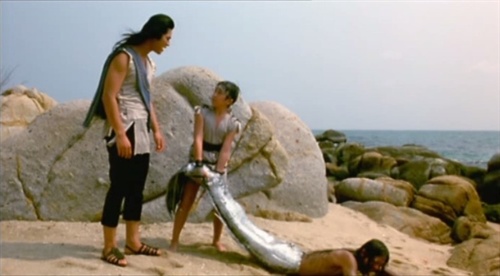 《人鱼传说phra-apai-mani》(2002)泰国经典水妖传奇改编