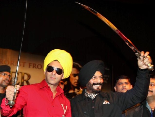 沙尔曼.汗会见微软Bitta现实生活中的英雄 salm