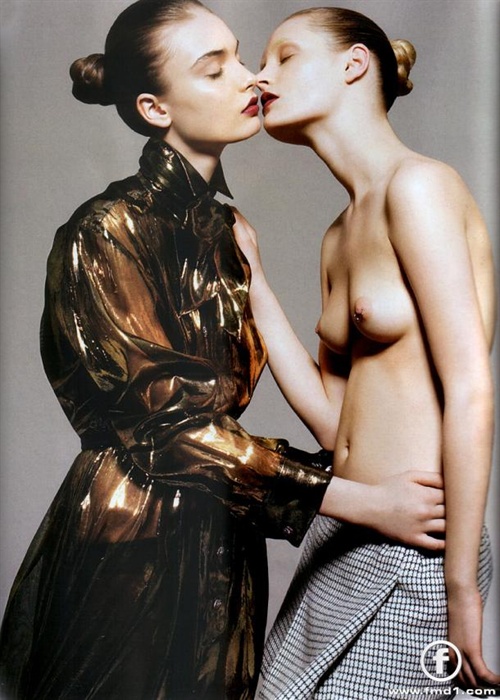 leah dewavrin: 爱<em>金发美女</em> 麻豆的豆园 电影