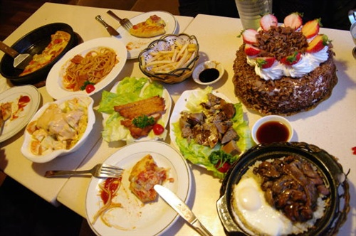 【乌龙食记】又吃披萨去了--此时此刻