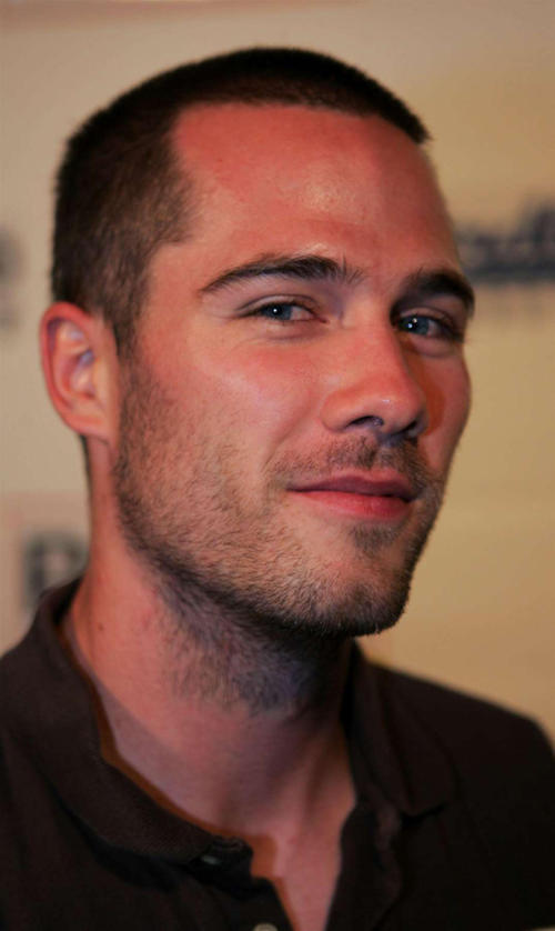 卢克·马可法莱恩 Luke MacFarlane 生活照 #04
