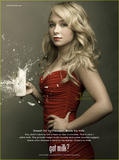 hayden-panettiere-got-milk-01