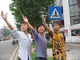 过街请走人行横道