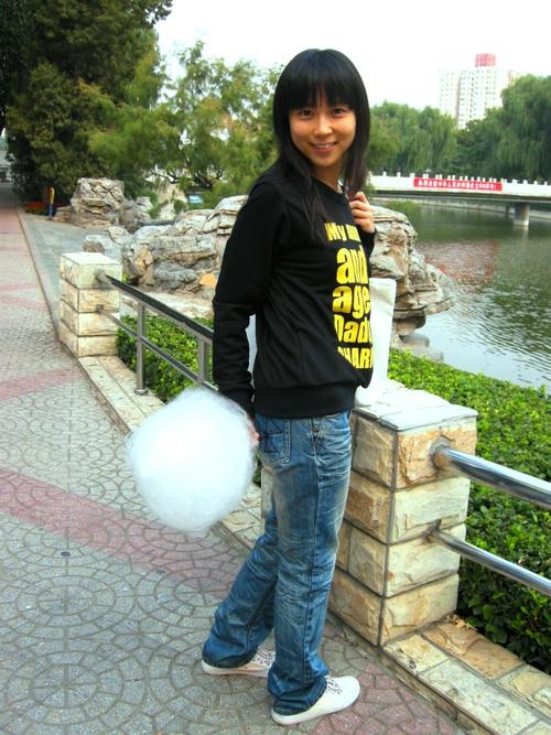 091008HLJ公园_LD说是兔子尾巴,我其实想说是放屁...