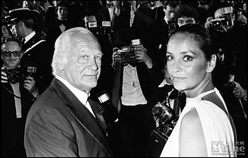 Curd JURGENS et Mme