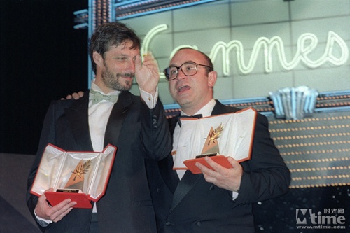 Roland JOFFE,Bob HOSKINS