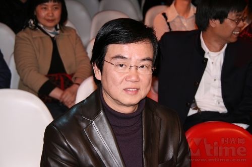 东方电影总裁黄百鸣