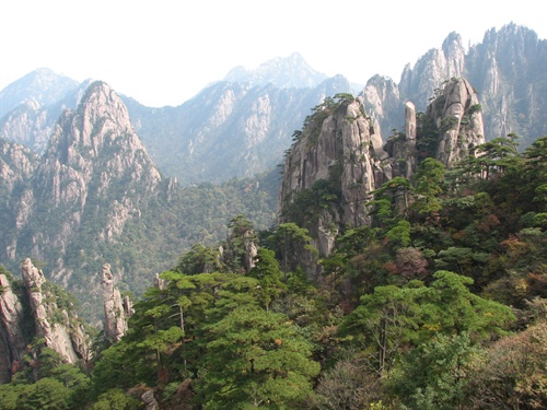 感受黄山，天下无山。