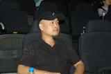 新闻发布会上
