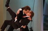 Reynolds Kiss Who？