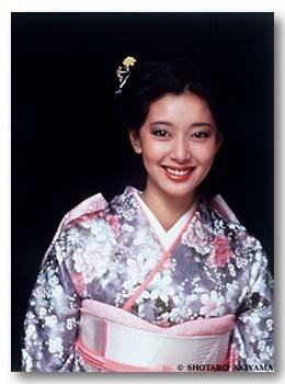 夏目雅子