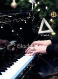 pianohands12