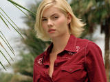 elisha-cuthbert-1600x1200-17906