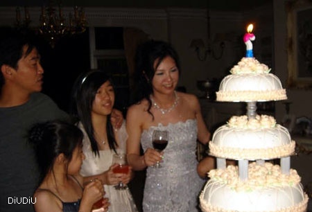  吴宗宪的 老婆和 女儿 (照片)