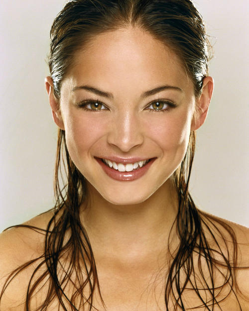 Kristin Kreuk08