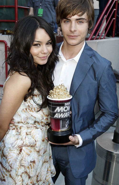 vanessa-hudgens-mtv-movie-awards-2008-04