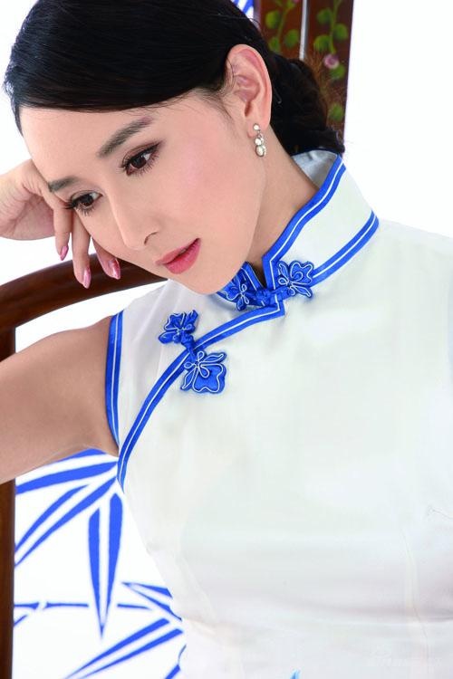 胡静2