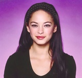 Kristin Kreuk10