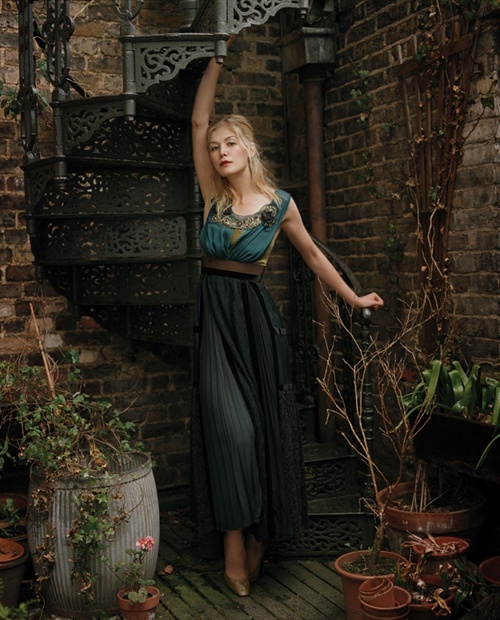 Rosamund Pike2